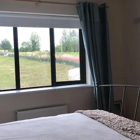 Luxuary Lovely 4-bed House روسكومون