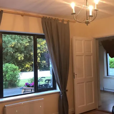 Luxuary Lovely 4-bed House