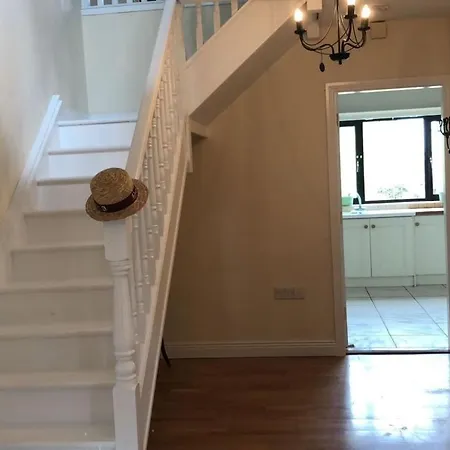 Luxuary Lovely 4-bed House * روسكومون