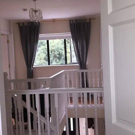 Hébergement de vacances Luxuary Lovely 4-bed House *